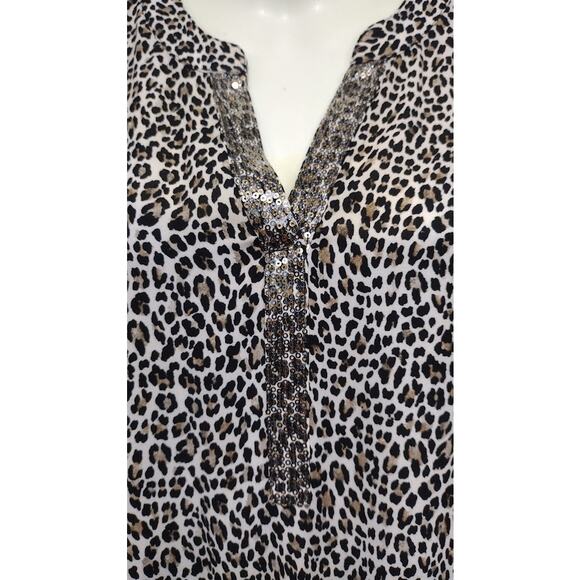 Chico's Animal Print Long Sleeve Pullover Top with Tied Bottom, Sz 0 (4) - Picture 3 of 7